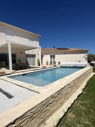 Rénovation extérieure d'une piscine à Orange, Orange, Even Maçonnerie