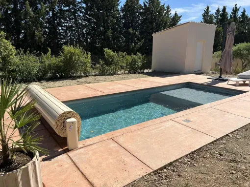 Aménagement extérieure d'un jardin avec piscine à Saint-Rémy-de-Provence, Orange, Even Maçonnerie